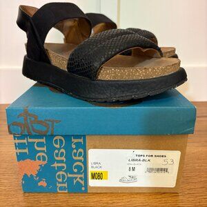 OTBT 2-Strap sandals size 8